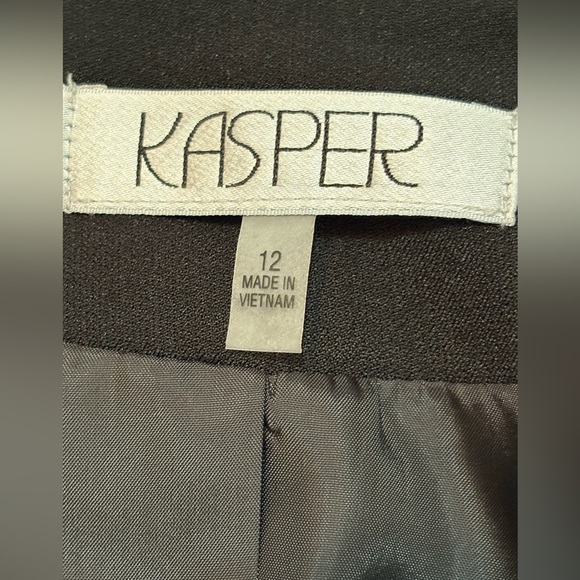 Cropped Kasper Evening Jacket with Embellished and Beaded Neckline size 12 - Picture 5 of 11